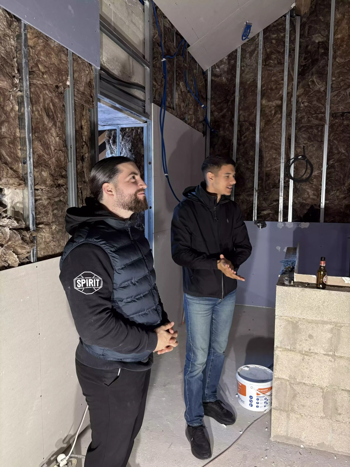 Kamil et Tony sur un chantier
